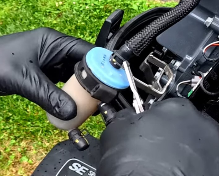 Φίλτρο Βενζίνης Suzuki Marine DF9.9–DF100 | Γνήσιο OEM Ανταλλακτικό - Image 6